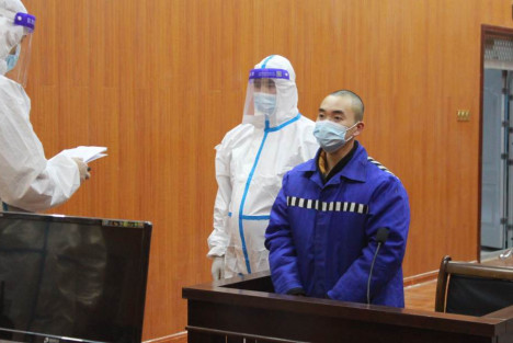 旅游博主亵渎烈士墓一审宣判：获刑七个月