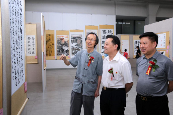 “百年历程•辉耀东方”——庆祝建党百年“双百展”全国首展在京举行