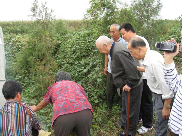 李为民：父亲李尔重，没有走远！