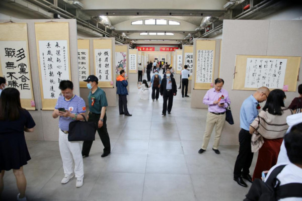 “百年历程•辉耀东方”——庆祝建党百年“双百展”全国首展在京举行