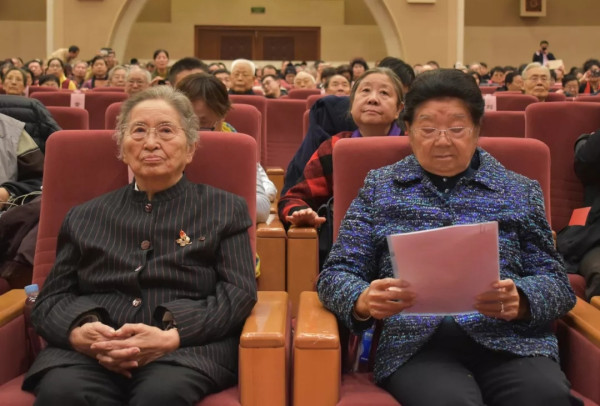 纪念毛泽东同志诞辰125周年电影观影会在京举行